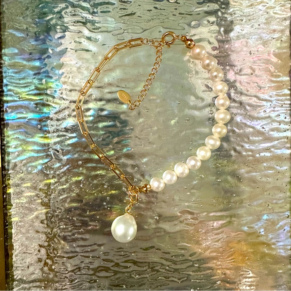 NWT!!!925 Sterling Silver, 18k gold plated, natural pearls, bracelet, gold tone